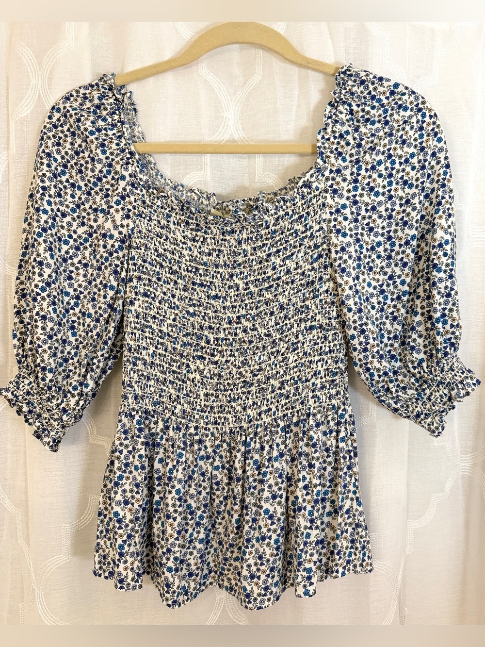 Max Studio Smocked Floral Peplum Blouse Blue White Cottagecore Top Size Small